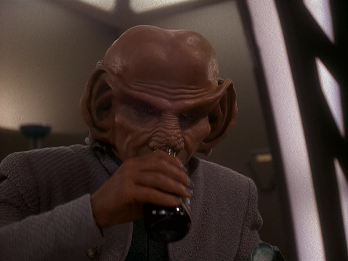 extant_StarTrek_DS9_5x09-TheAscent_00177.jpg