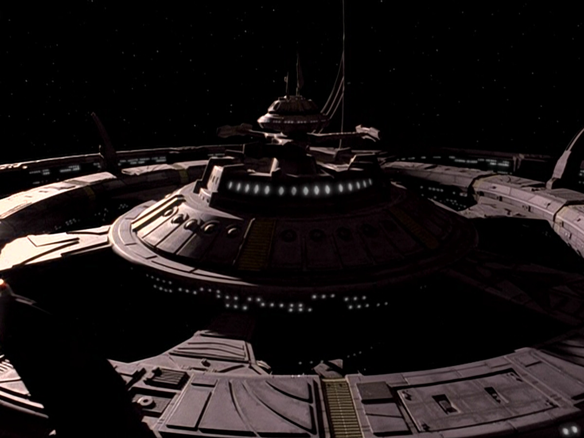 extant_StarTrek_DS9_5x09-TheAscent_00749.jpg