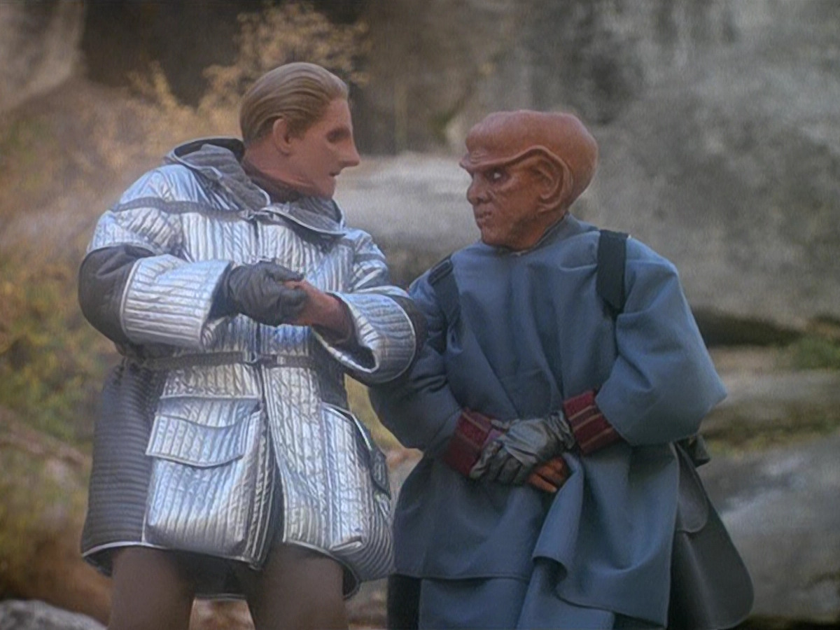 extant_StarTrek_DS9_5x09-TheAscent_01840.jpg