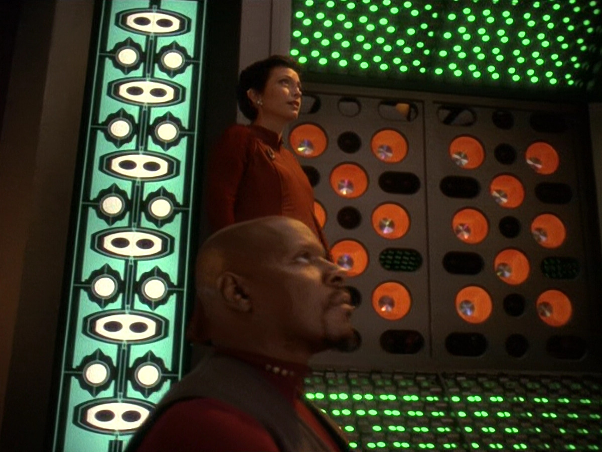 extant_StarTrek_DS9_5x10-Rapture_01060.jpg