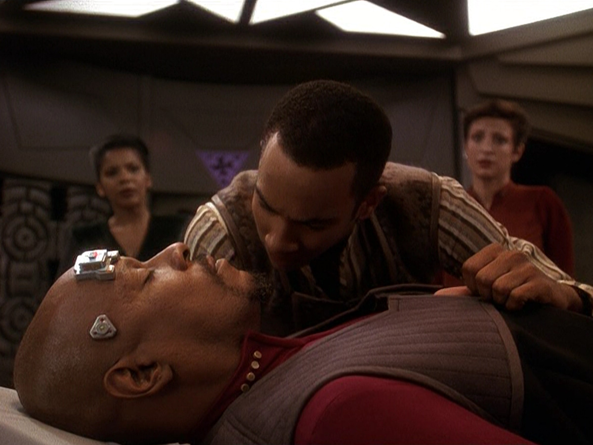 extant_StarTrek_DS9_5x10-Rapture_03295.jpg