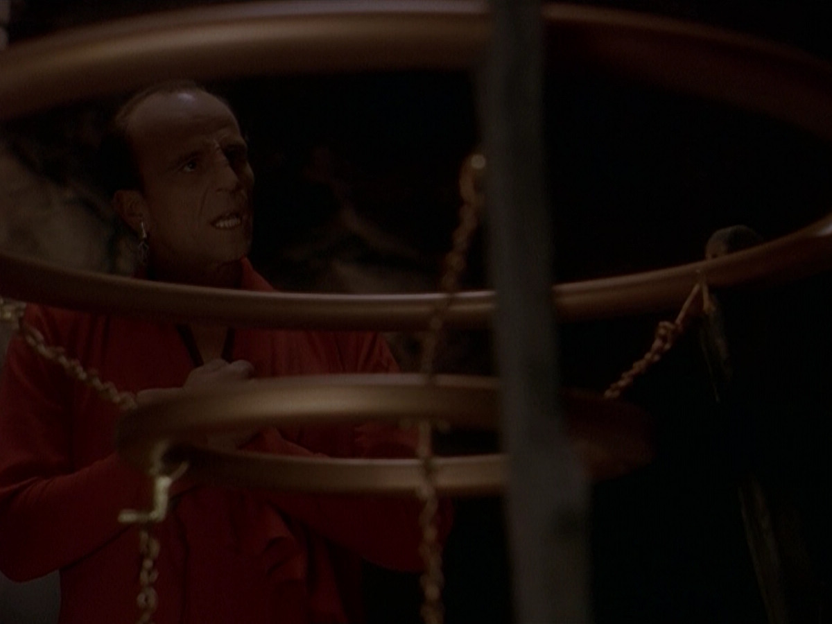 extant_StarTrek_DS9_5x11-TheDarknessAndTheLight_00025.jpg