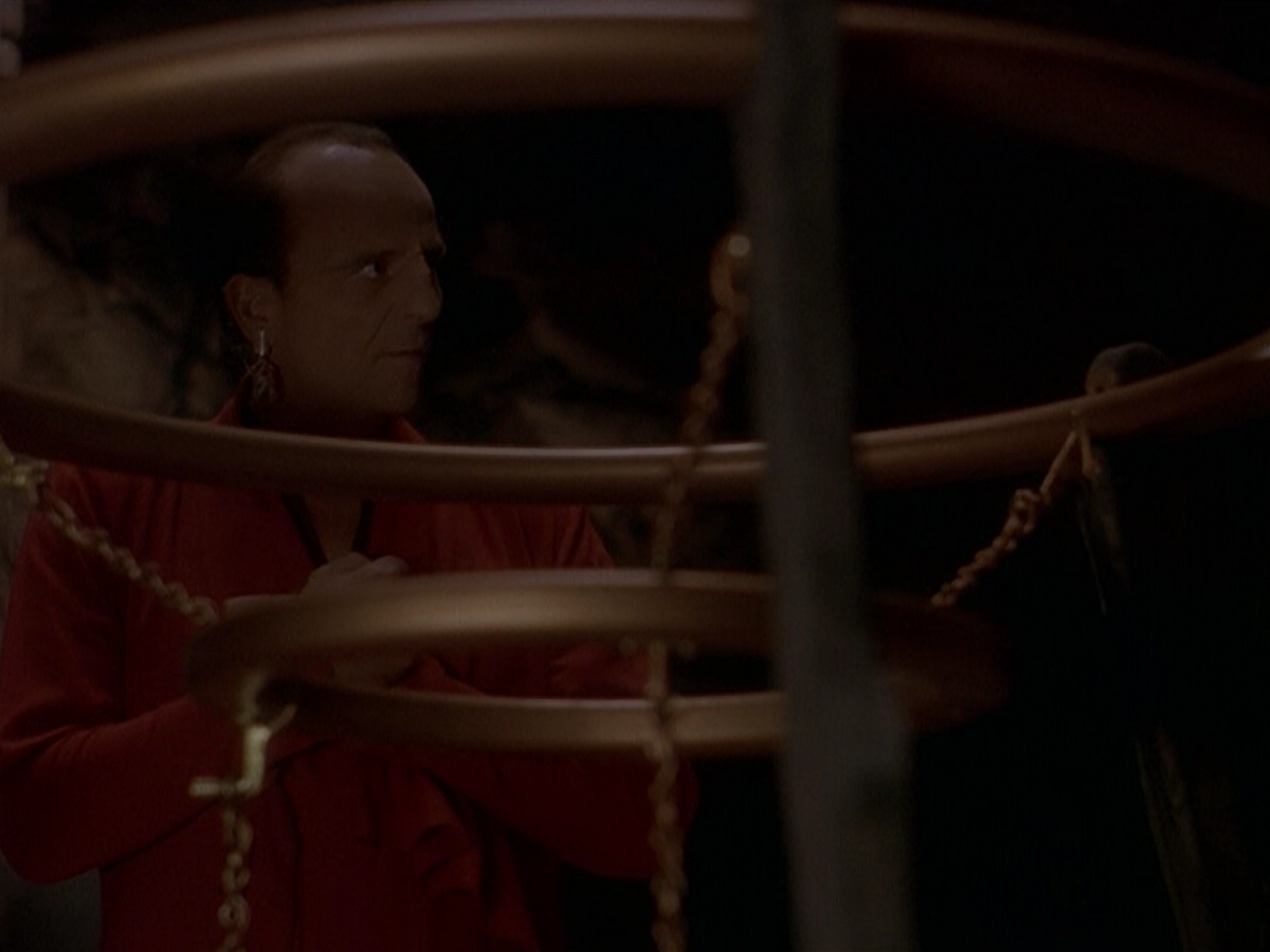 extant_StarTrek_DS9_5x11-TheDarknessAndTheLight_00028.jpg