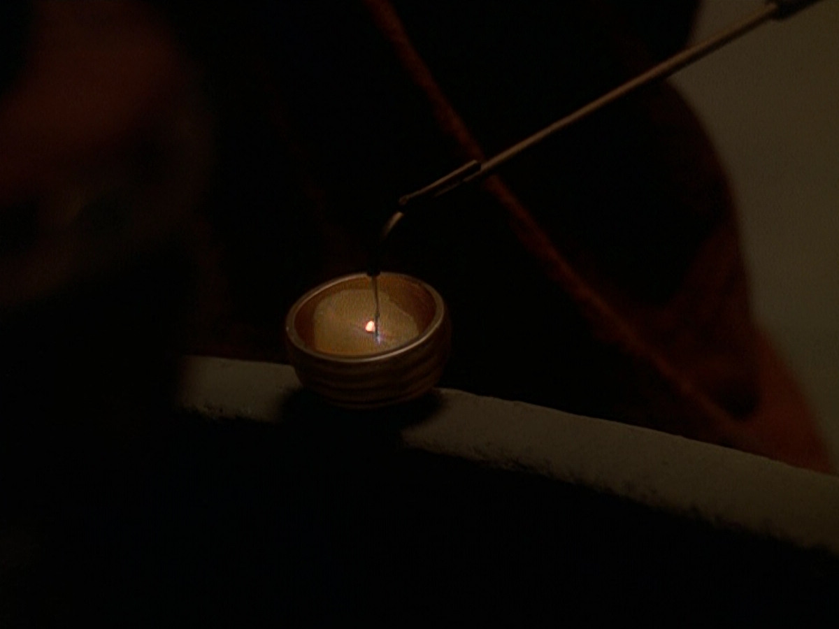 extant_StarTrek_DS9_5x11-TheDarknessAndTheLight_00043.jpg
