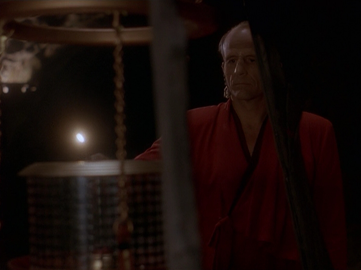 extant_StarTrek_DS9_5x11-TheDarknessAndTheLight_00047.jpg