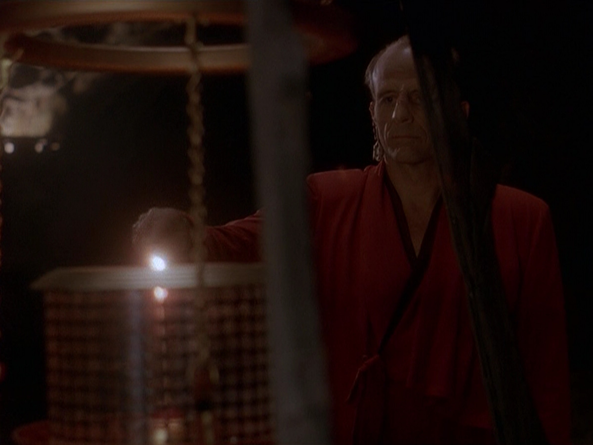 extant_StarTrek_DS9_5x11-TheDarknessAndTheLight_00049.jpg