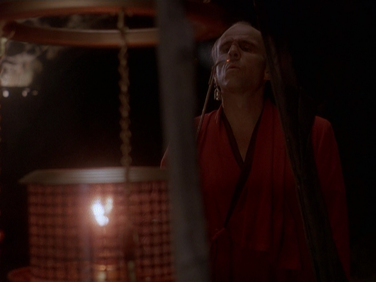 extant_StarTrek_DS9_5x11-TheDarknessAndTheLight_00053.jpg