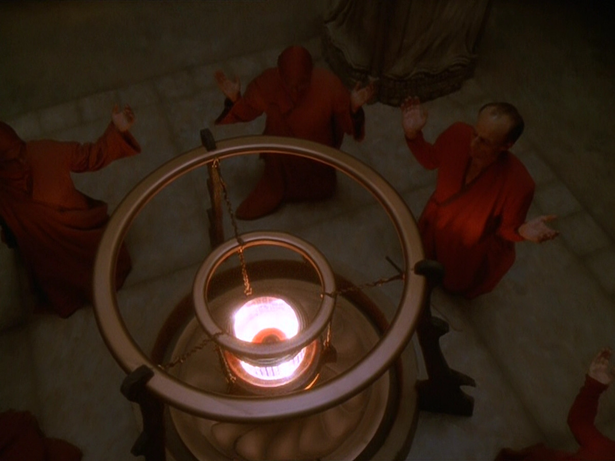 extant_StarTrek_DS9_5x11-TheDarknessAndTheLight_00078.jpg