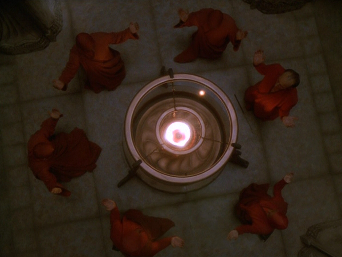 extant_StarTrek_DS9_5x11-TheDarknessAndTheLight_00085.jpg