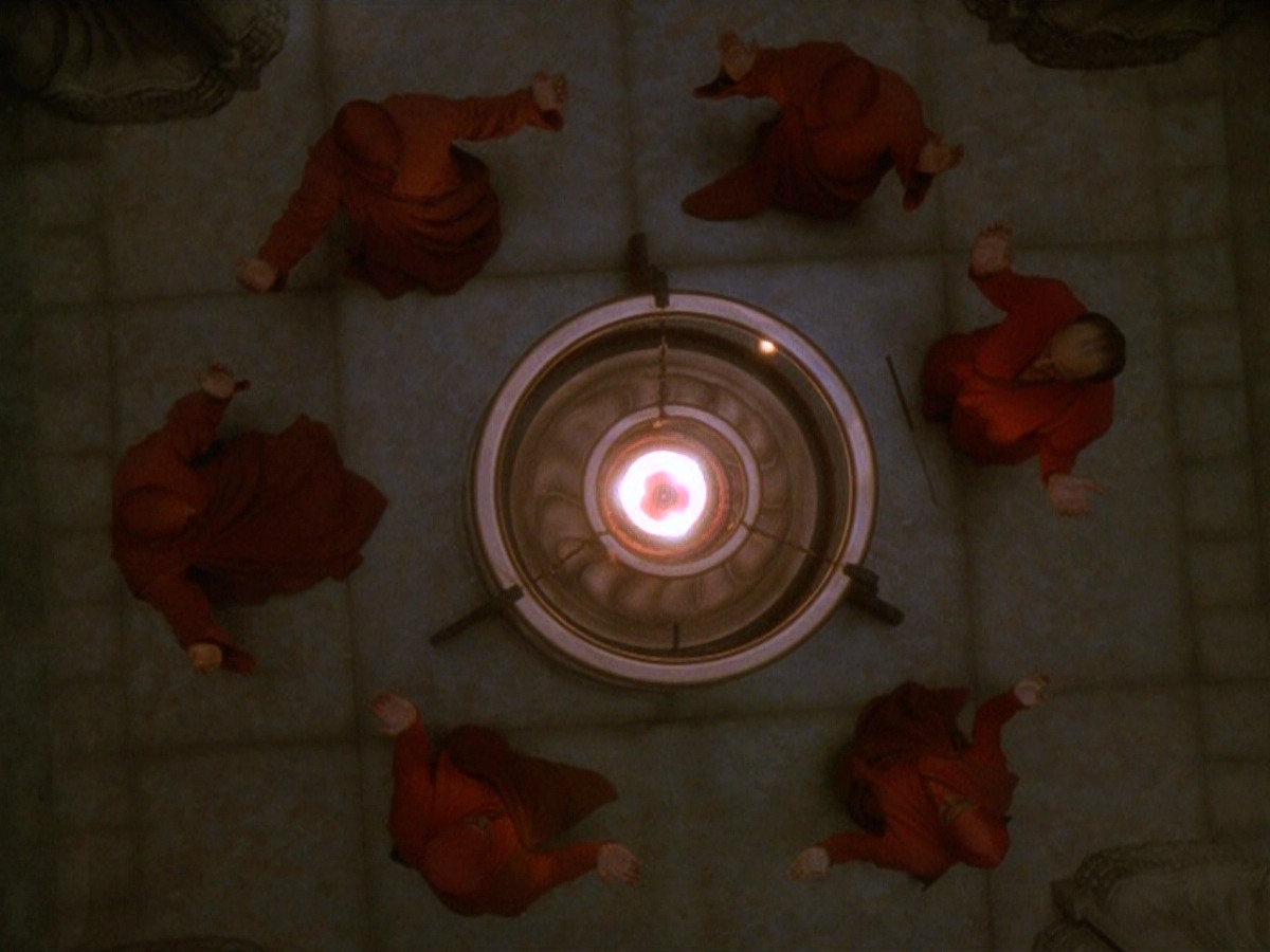 extant_StarTrek_DS9_5x11-TheDarknessAndTheLight_00090.jpg