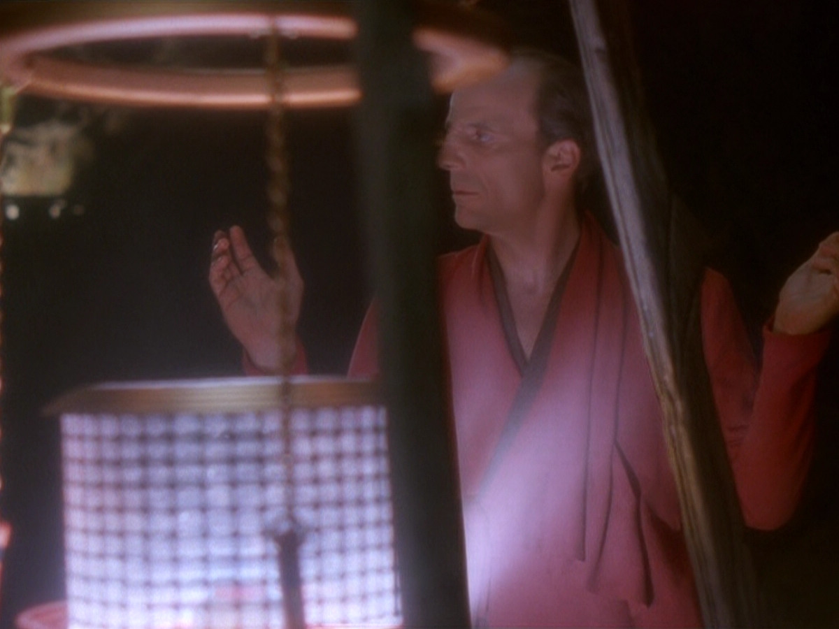 extant_StarTrek_DS9_5x11-TheDarknessAndTheLight_00100.jpg