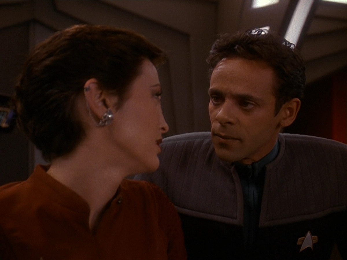 extant_StarTrek_DS9_5x11-TheDarknessAndTheLight_00148.jpg