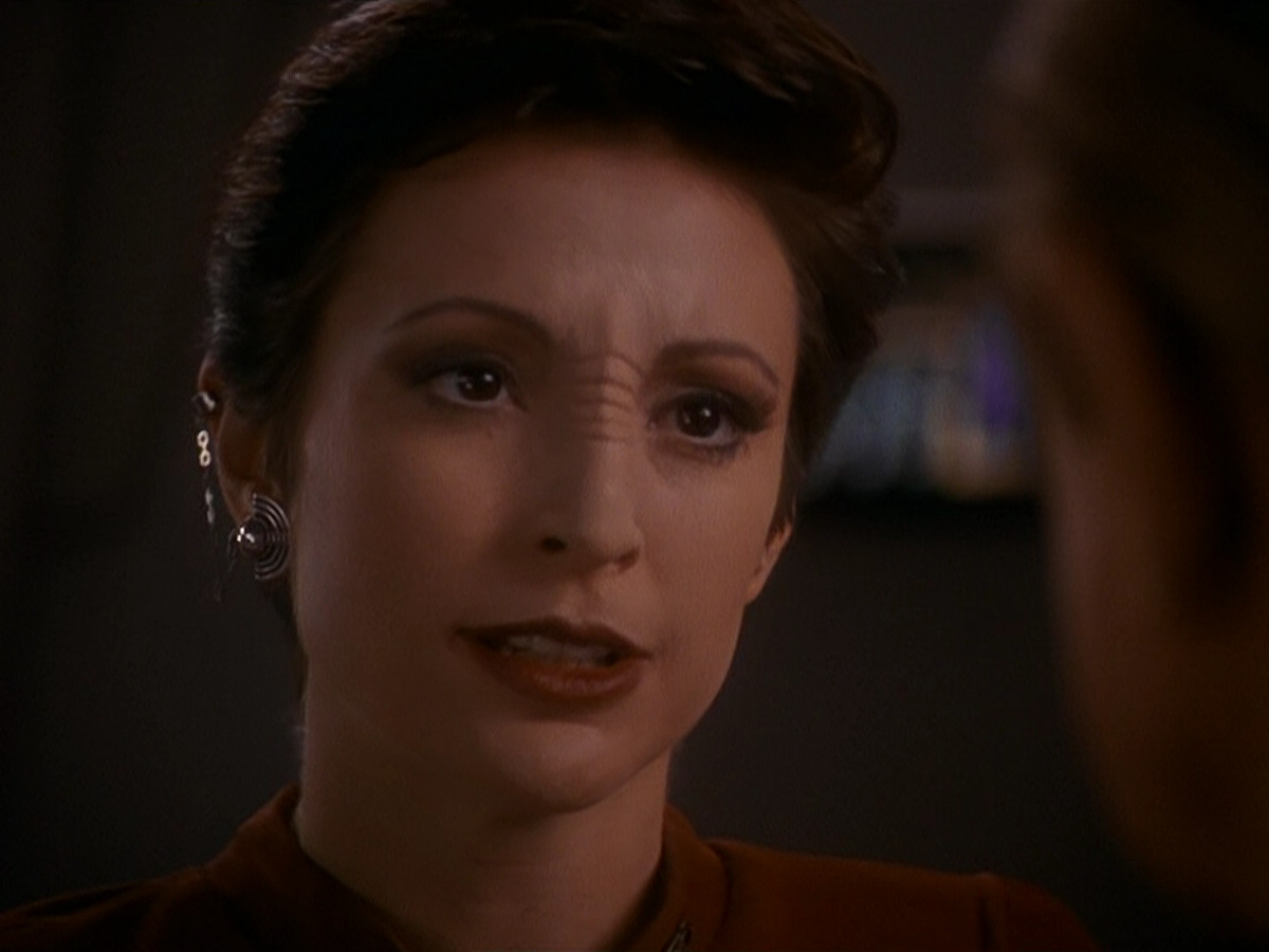extant_StarTrek_DS9_5x11-TheDarknessAndTheLight_00217.jpg