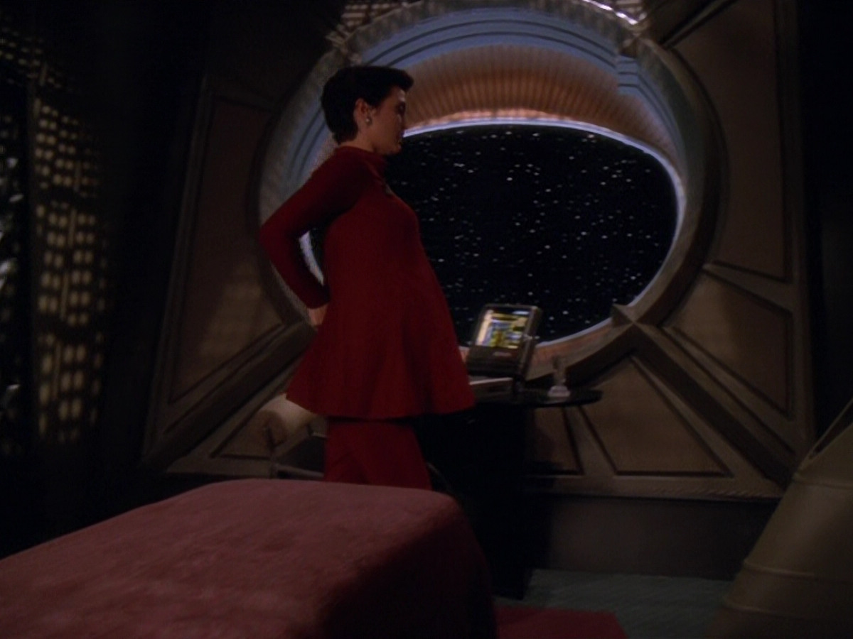 extant_StarTrek_DS9_5x11-TheDarknessAndTheLight_00253.jpg