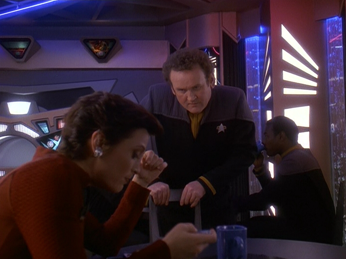 extant_StarTrek_DS9_5x11-TheDarknessAndTheLight_00570.jpg