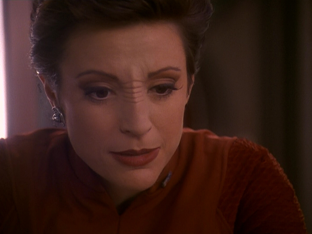 extant_StarTrek_DS9_5x11-TheDarknessAndTheLight_00602.jpg