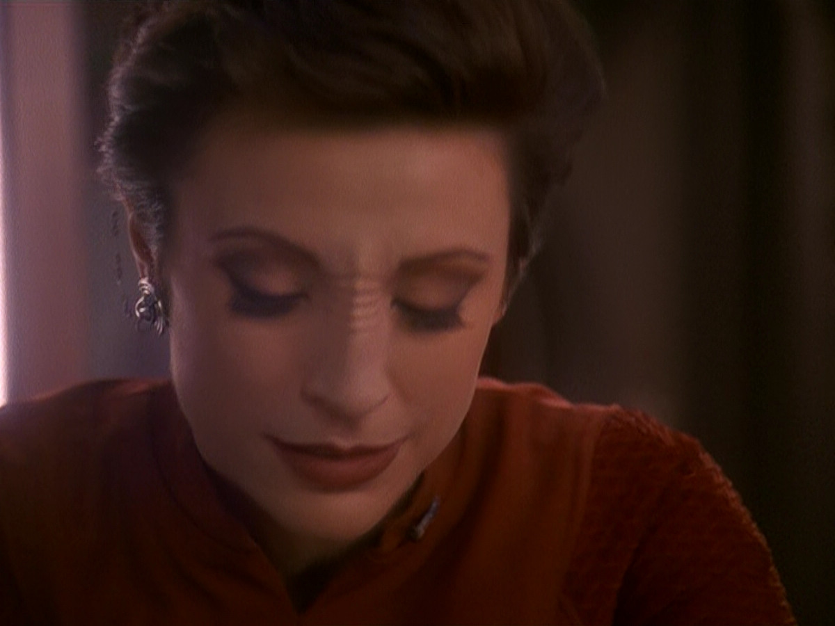 extant_StarTrek_DS9_5x11-TheDarknessAndTheLight_00656.jpg