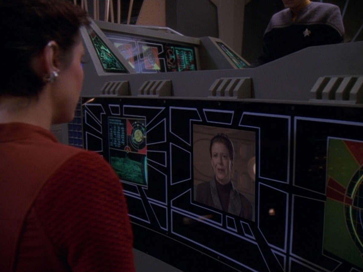 extant_StarTrek_DS9_5x11-TheDarknessAndTheLight_00703.jpg
