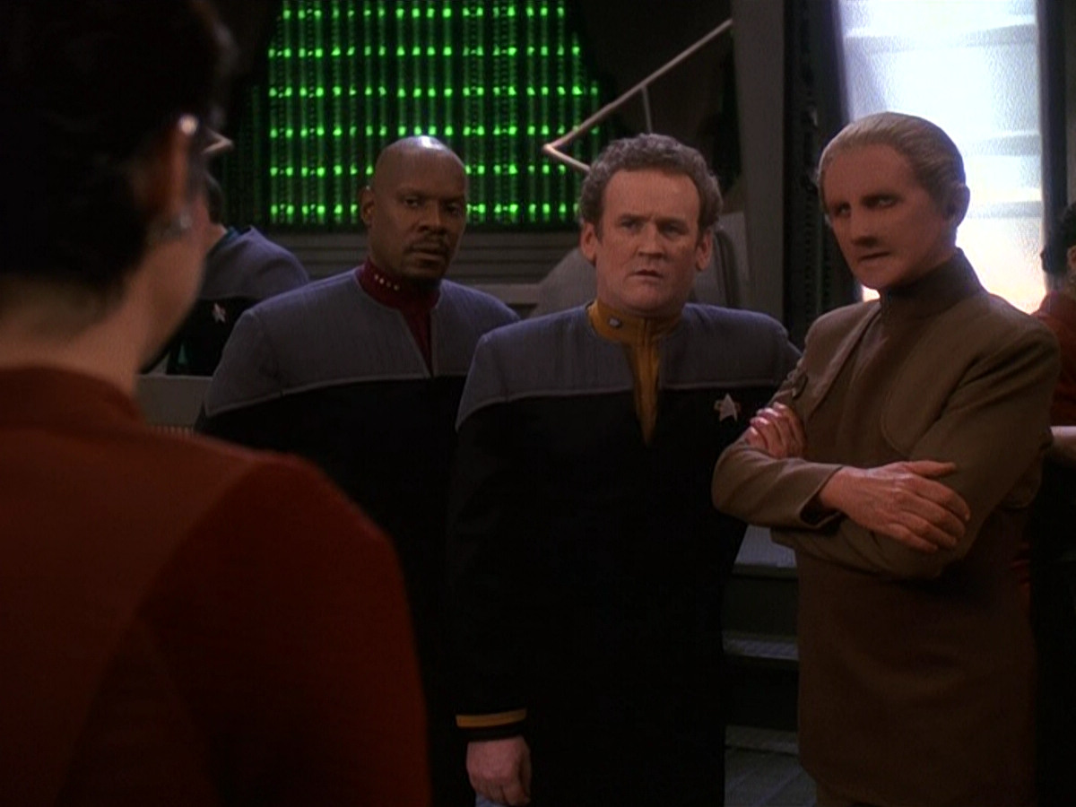 extant_StarTrek_DS9_5x11-TheDarknessAndTheLight_00727.jpg