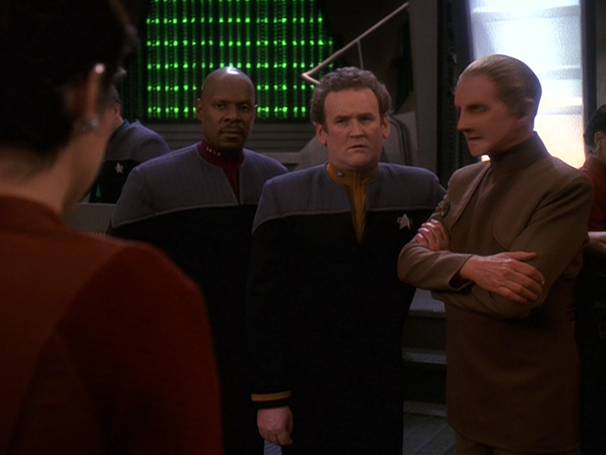 extant_StarTrek_DS9_5x11-TheDarknessAndTheLight_00744.jpg