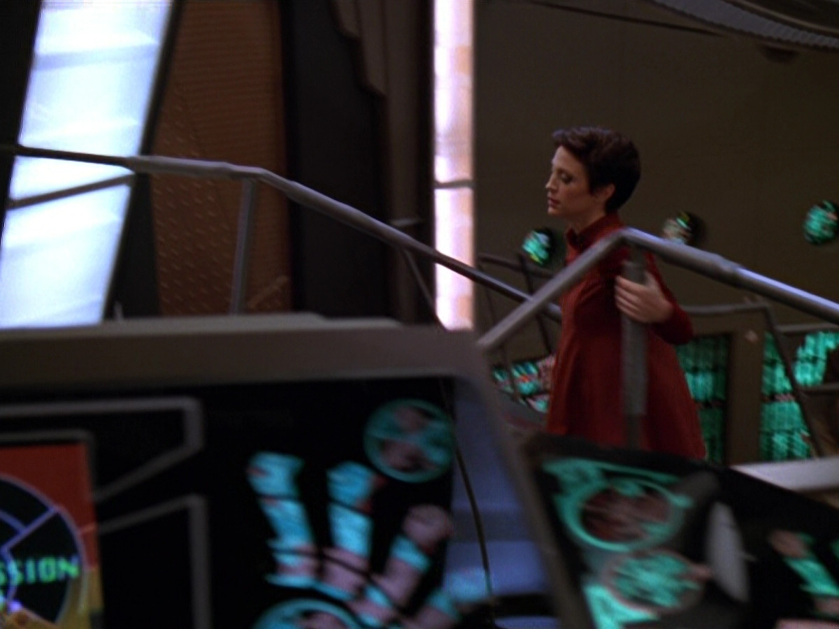 extant_StarTrek_DS9_5x11-TheDarknessAndTheLight_00750.jpg