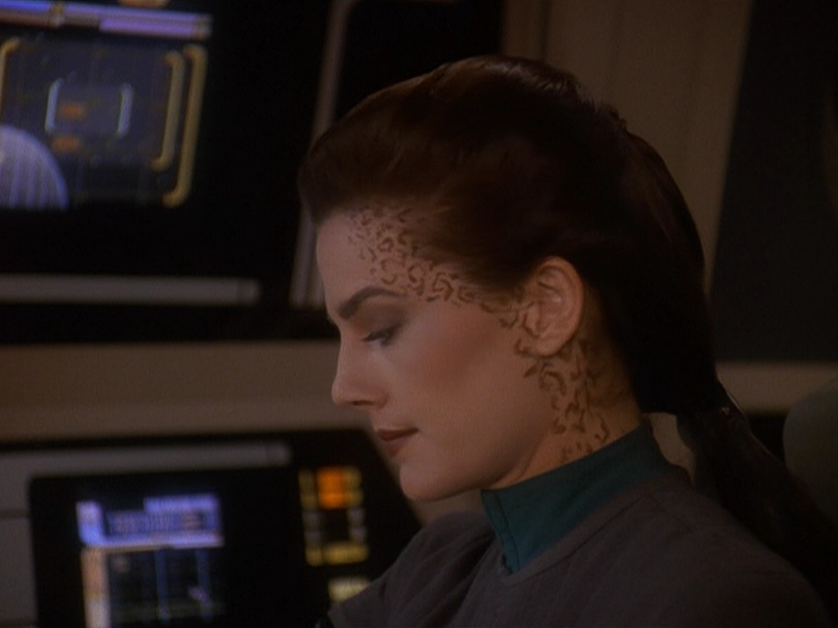 extant_StarTrek_DS9_5x11-TheDarknessAndTheLight_00908.jpg