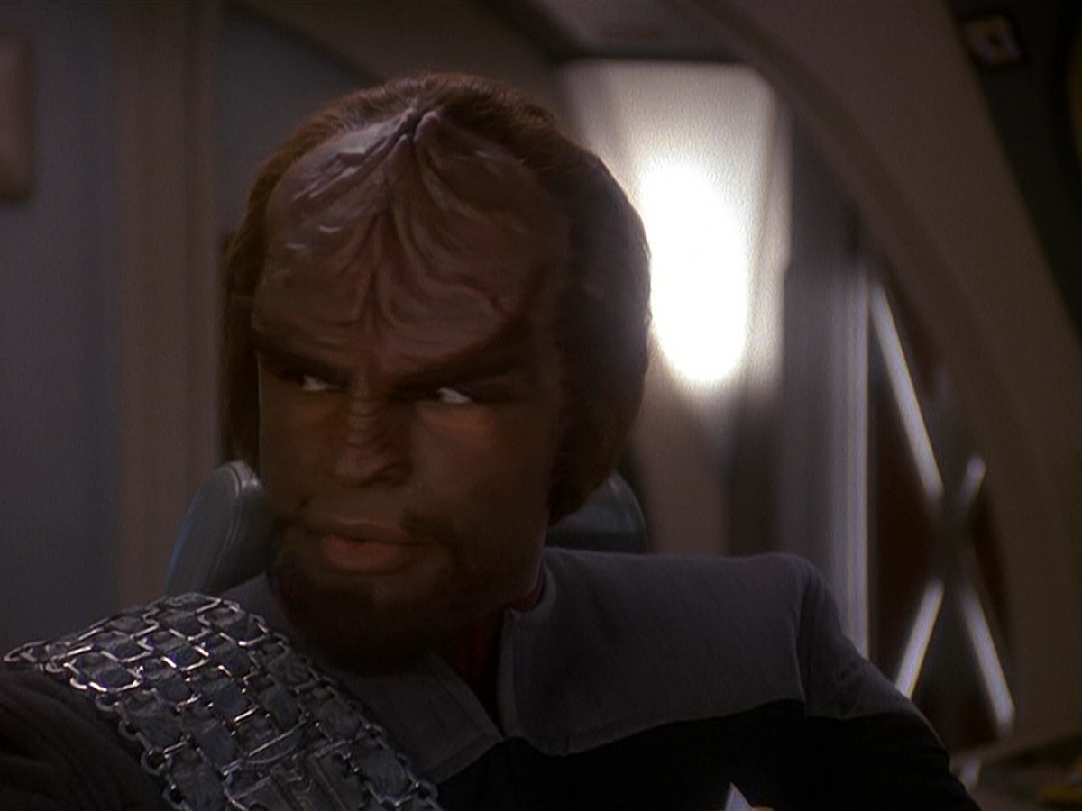 extant_StarTrek_DS9_5x11-TheDarknessAndTheLight_00911.jpg