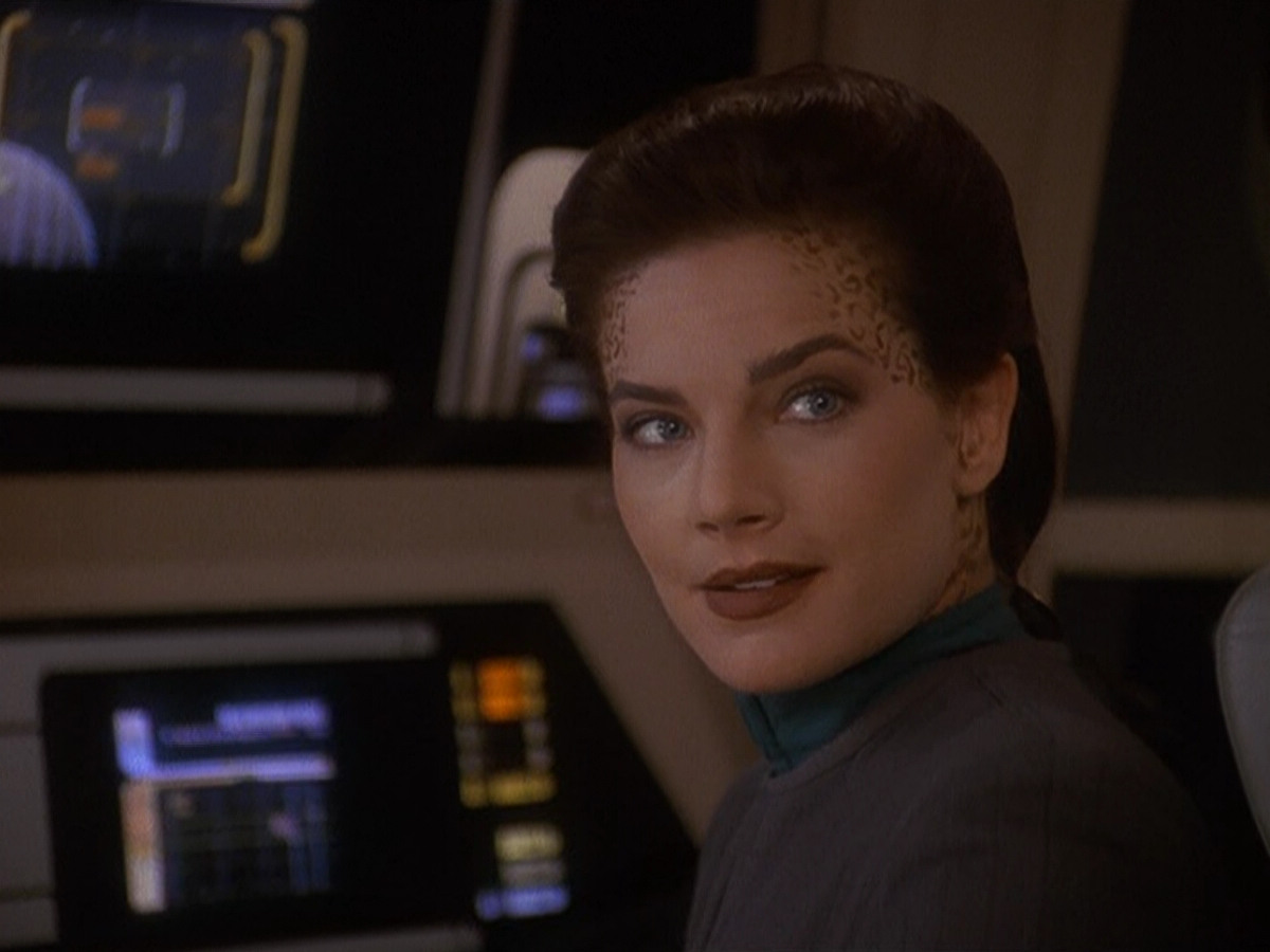 extant_StarTrek_DS9_5x11-TheDarknessAndTheLight_00931.jpg