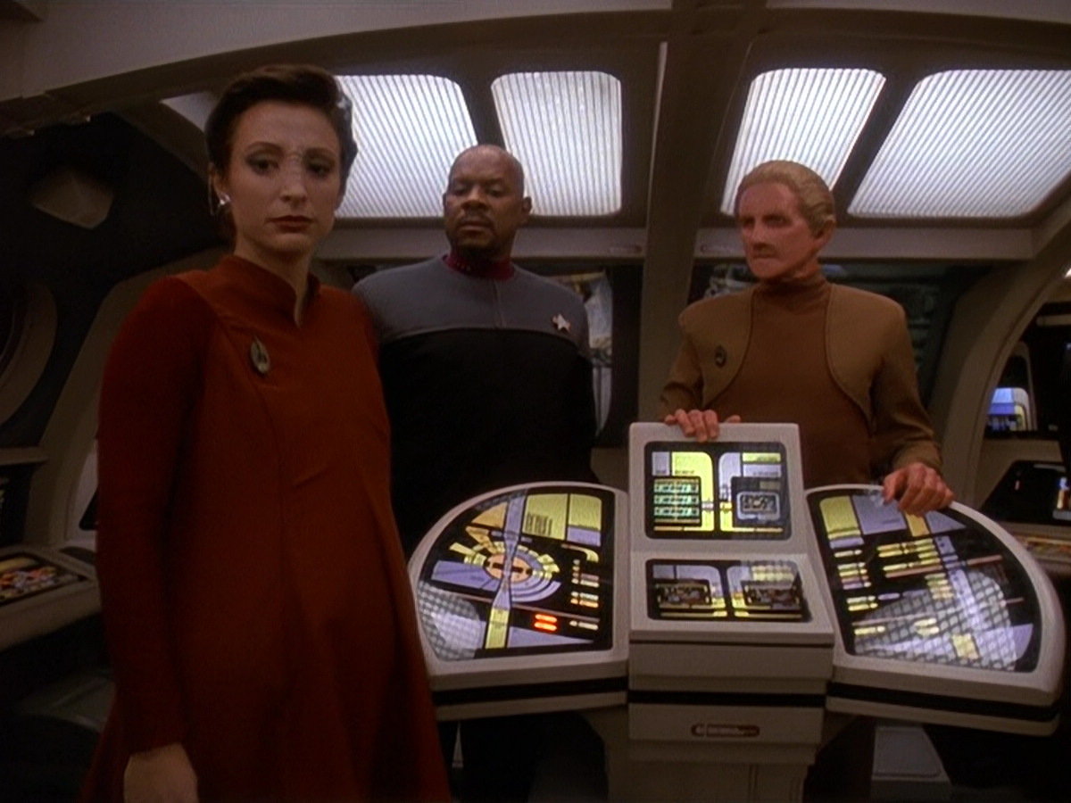 extant_StarTrek_DS9_5x11-TheDarknessAndTheLight_01003.jpg