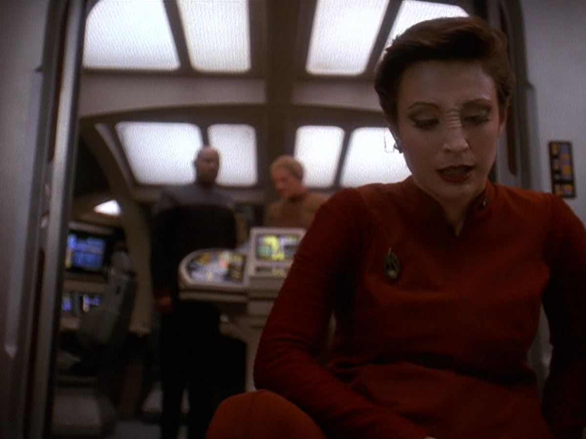 extant_StarTrek_DS9_5x11-TheDarknessAndTheLight_01030.jpg