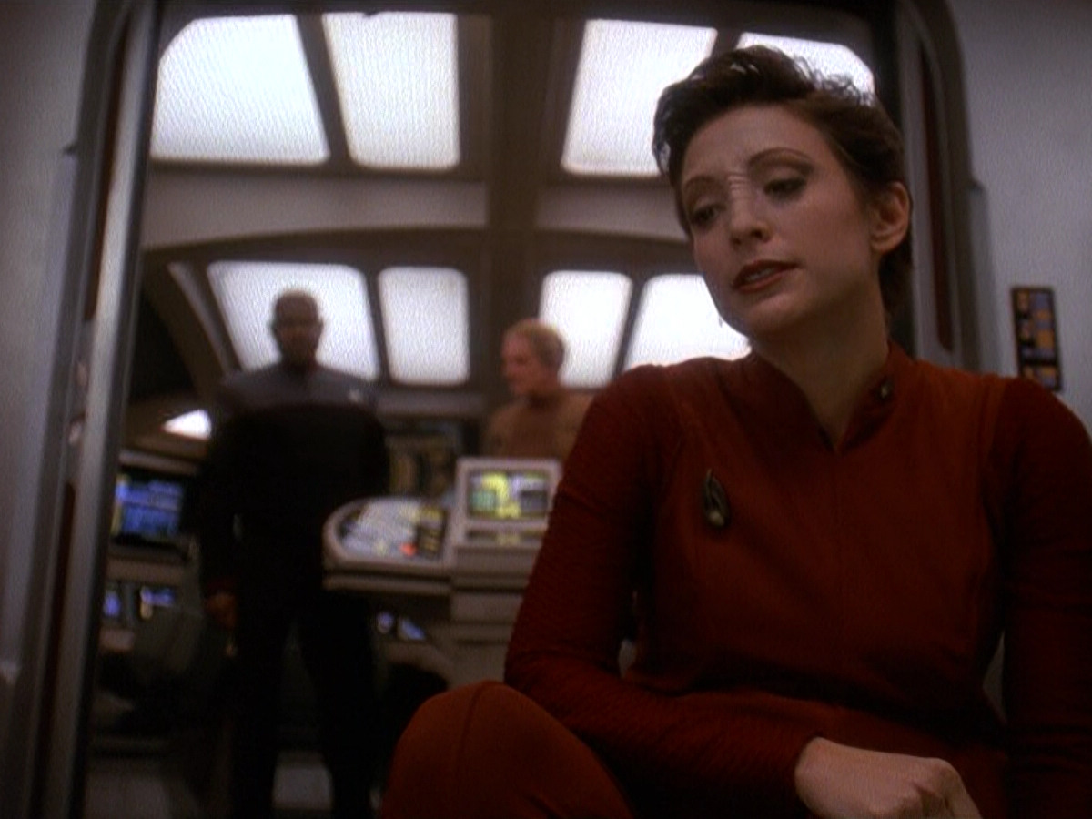 extant_StarTrek_DS9_5x11-TheDarknessAndTheLight_01053.jpg