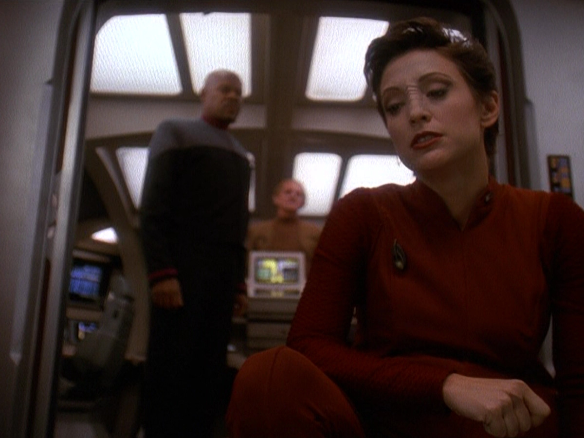 extant_StarTrek_DS9_5x11-TheDarknessAndTheLight_01061.jpg