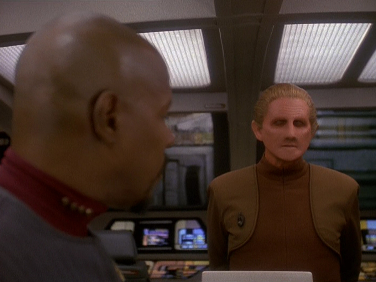 extant_StarTrek_DS9_5x11-TheDarknessAndTheLight_01067.jpg
