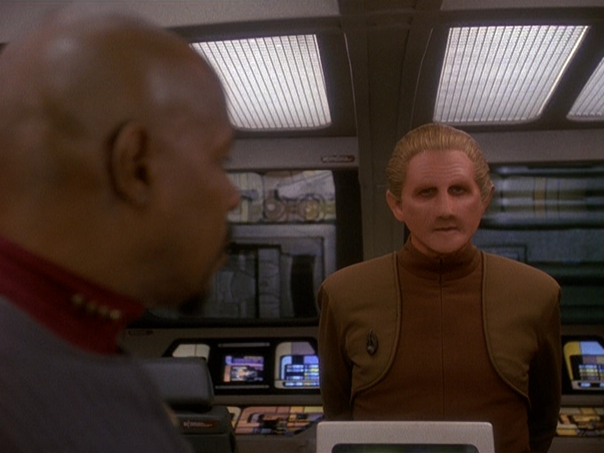 extant_StarTrek_DS9_5x11-TheDarknessAndTheLight_01073.jpg