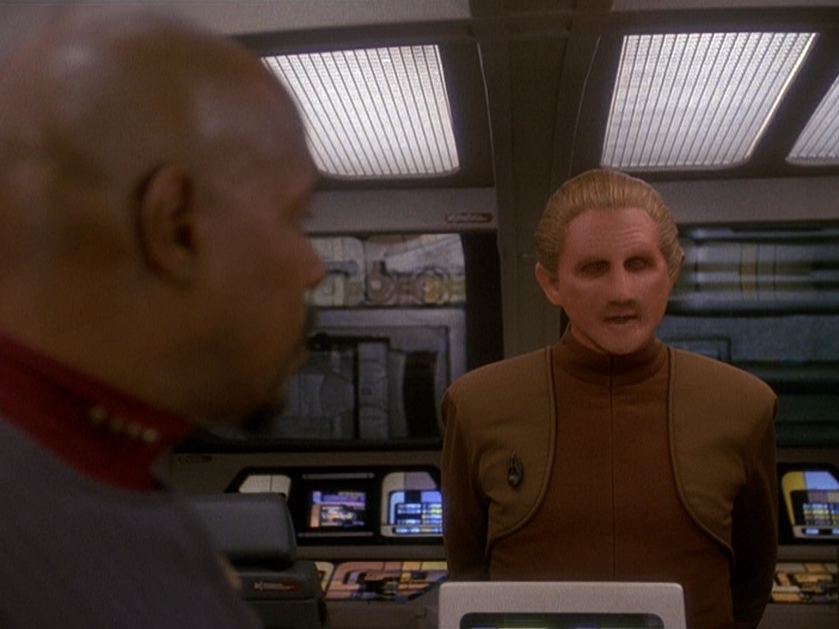 extant_StarTrek_DS9_5x11-TheDarknessAndTheLight_01078.jpg