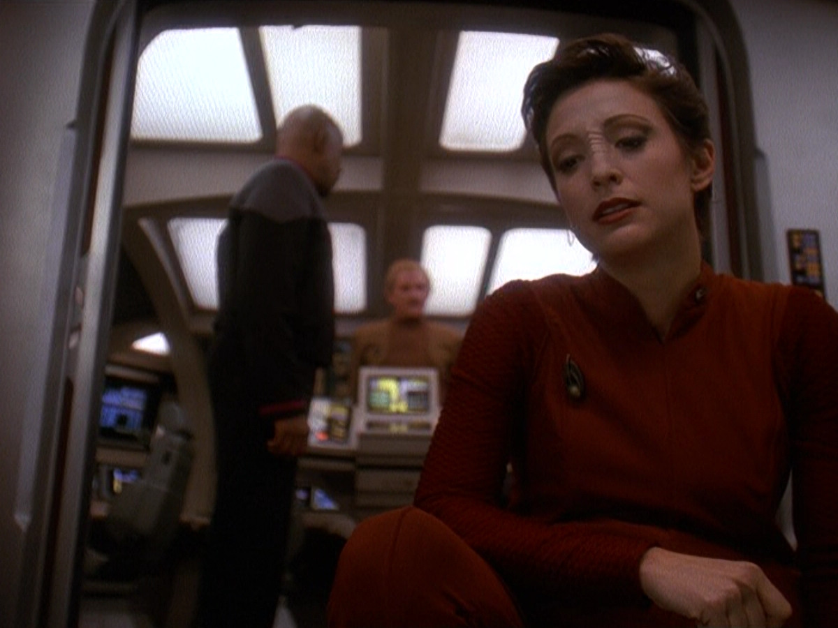 extant_StarTrek_DS9_5x11-TheDarknessAndTheLight_01084.jpg