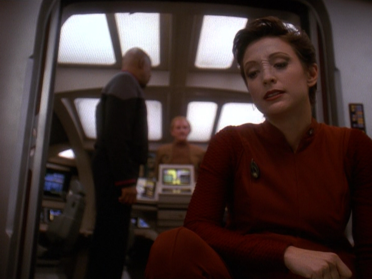 extant_StarTrek_DS9_5x11-TheDarknessAndTheLight_01087.jpg