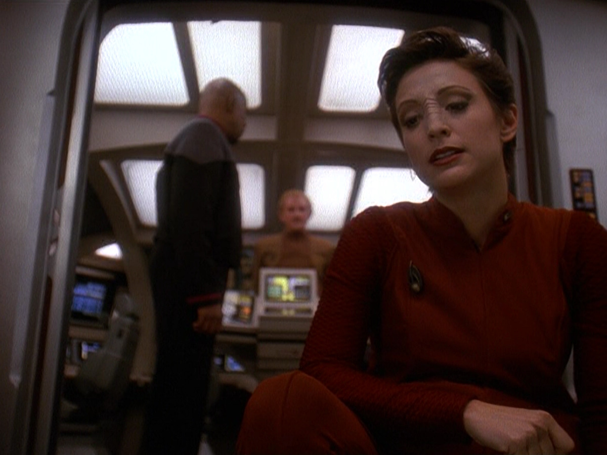 extant_StarTrek_DS9_5x11-TheDarknessAndTheLight_01089.jpg