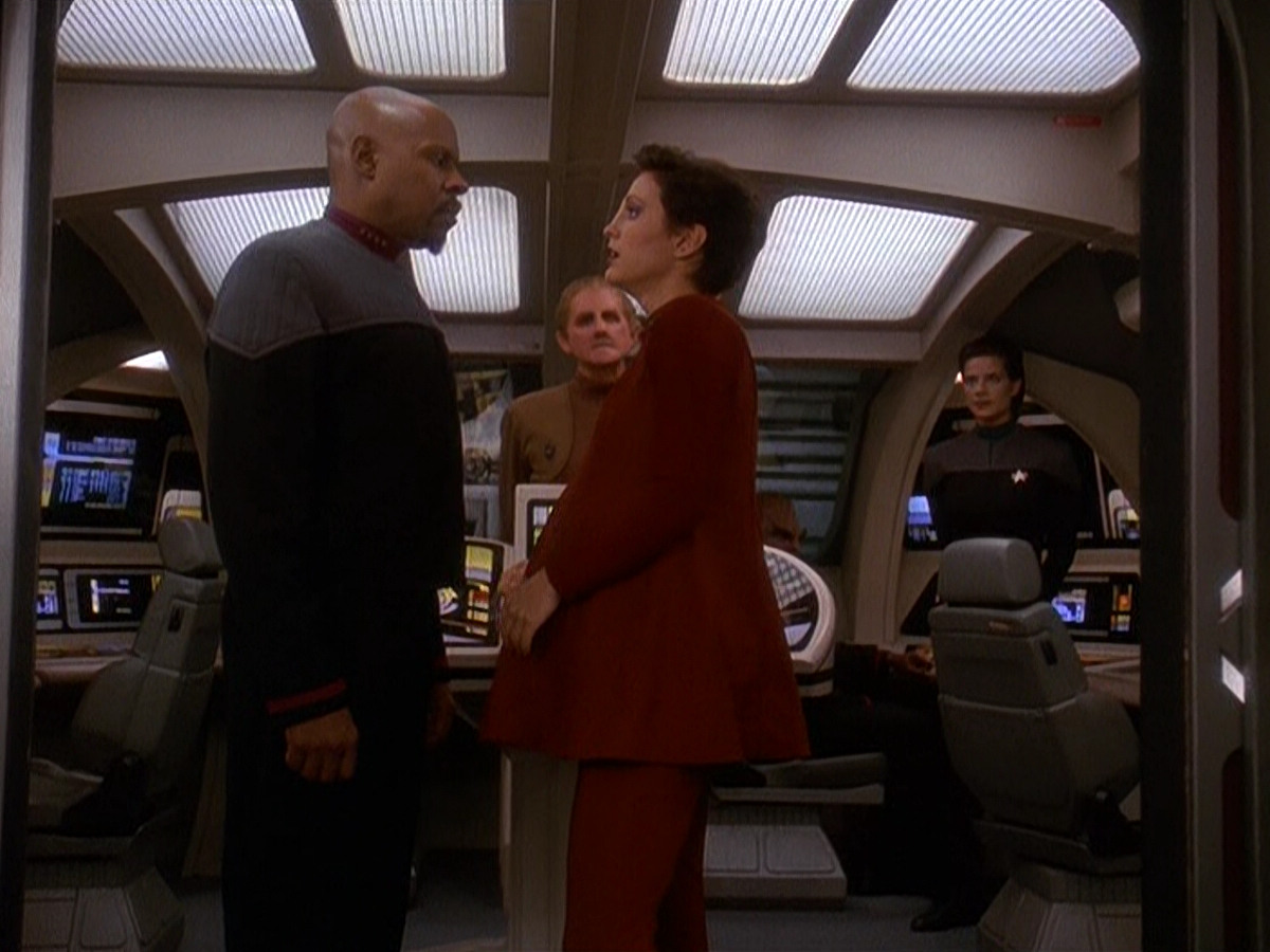 extant_StarTrek_DS9_5x11-TheDarknessAndTheLight_01127.jpg