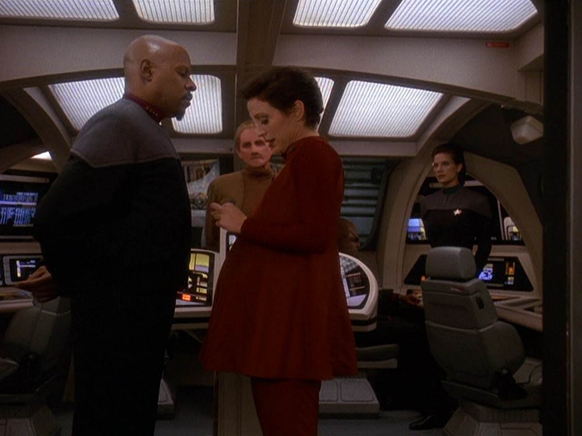 extant_StarTrek_DS9_5x11-TheDarknessAndTheLight_01136.jpg