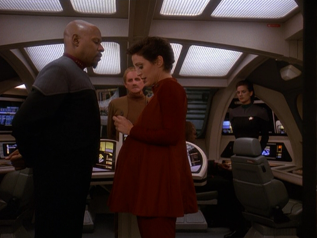 extant_StarTrek_DS9_5x11-TheDarknessAndTheLight_01139.jpg