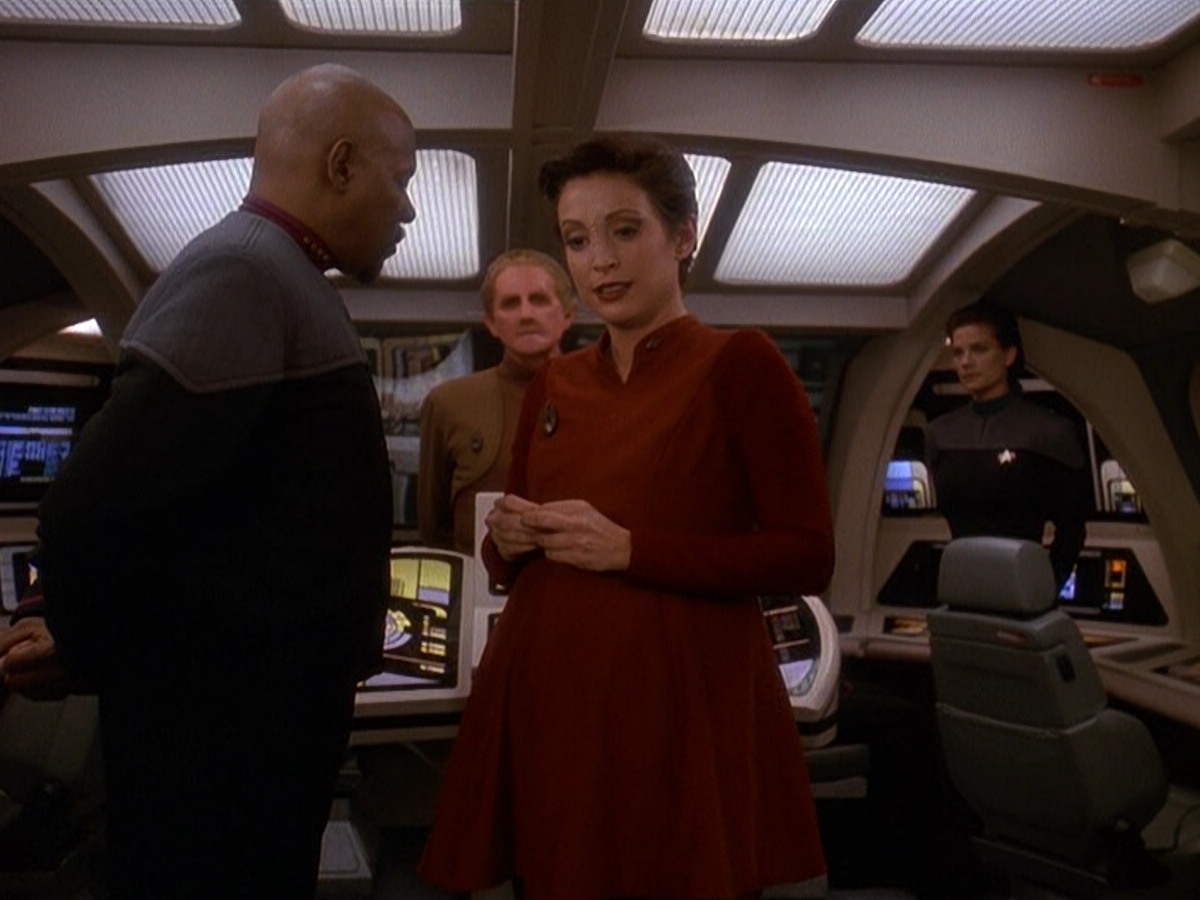 extant_StarTrek_DS9_5x11-TheDarknessAndTheLight_01154.jpg