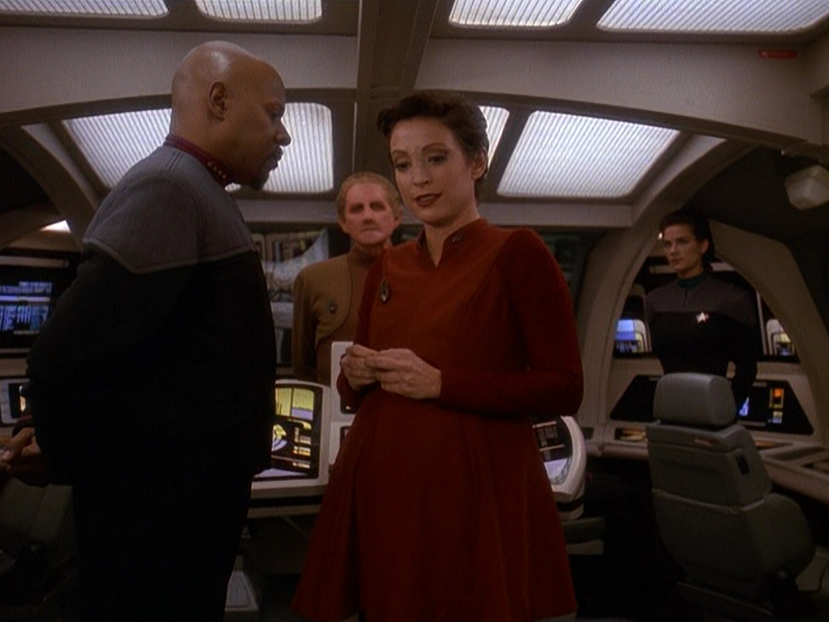 extant_StarTrek_DS9_5x11-TheDarknessAndTheLight_01155.jpg