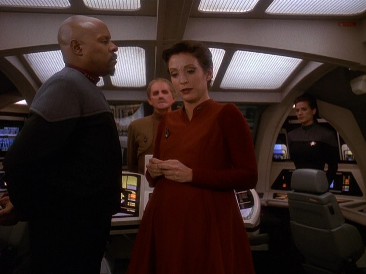 extant_StarTrek_DS9_5x11-TheDarknessAndTheLight_01157.jpg