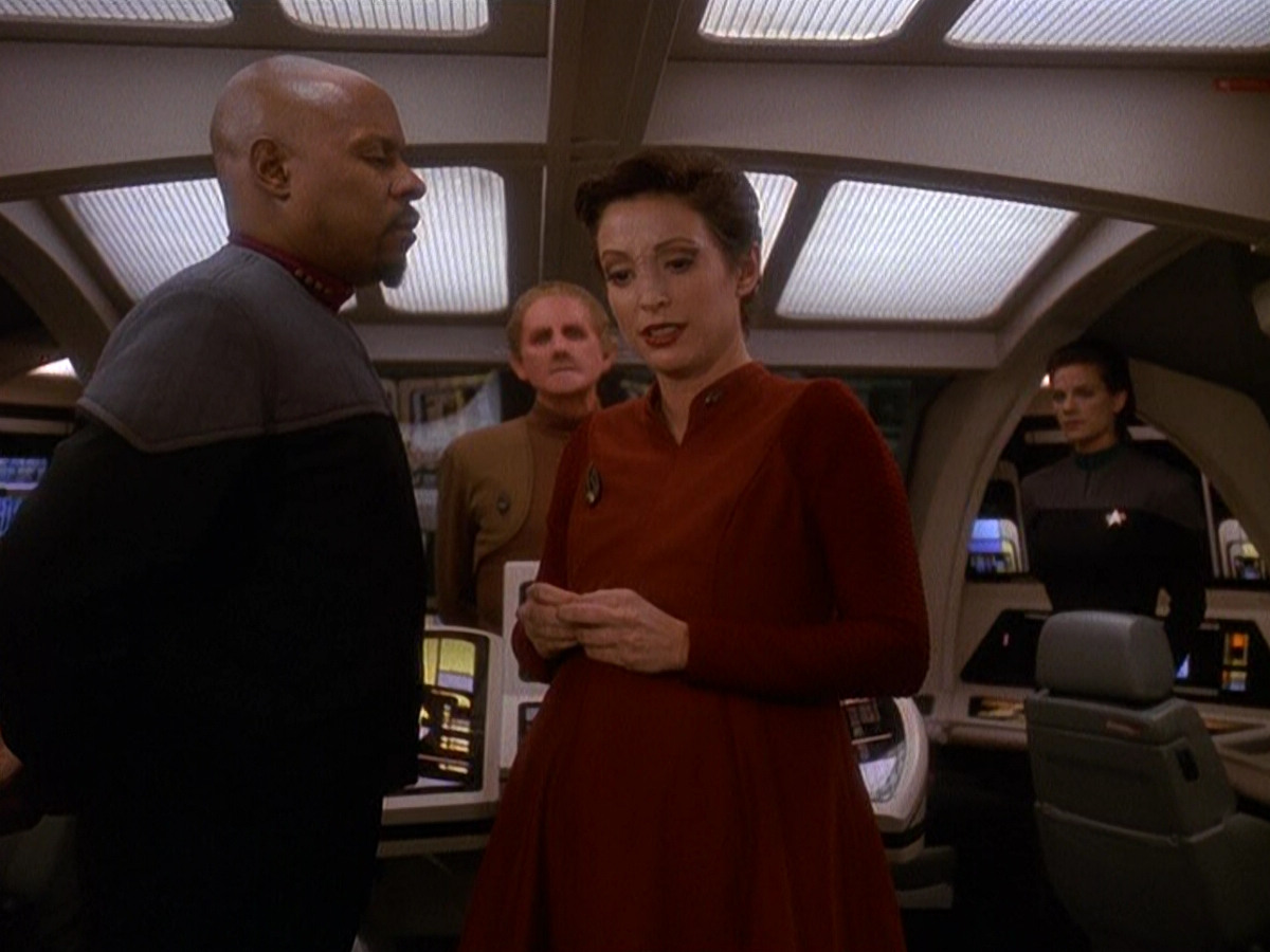 extant_StarTrek_DS9_5x11-TheDarknessAndTheLight_01160.jpg