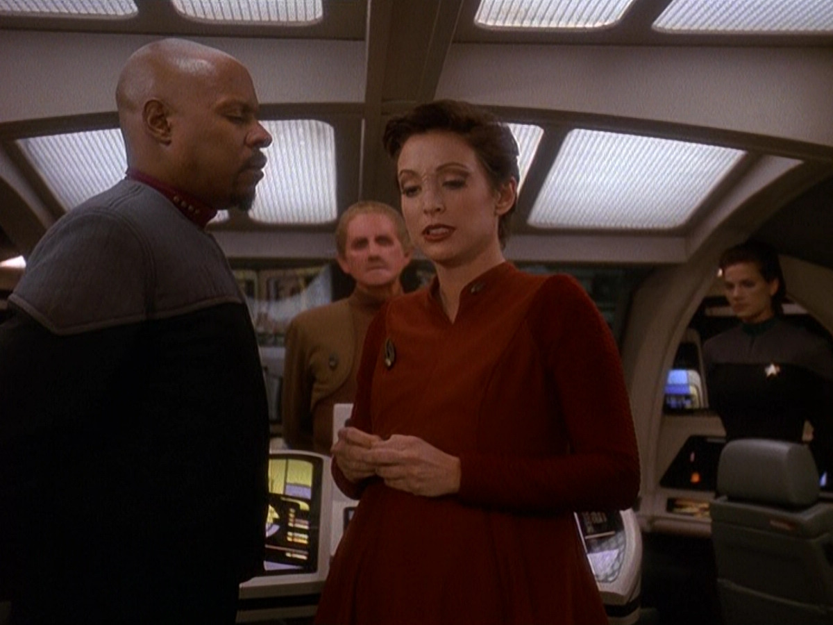 extant_StarTrek_DS9_5x11-TheDarknessAndTheLight_01165.jpg
