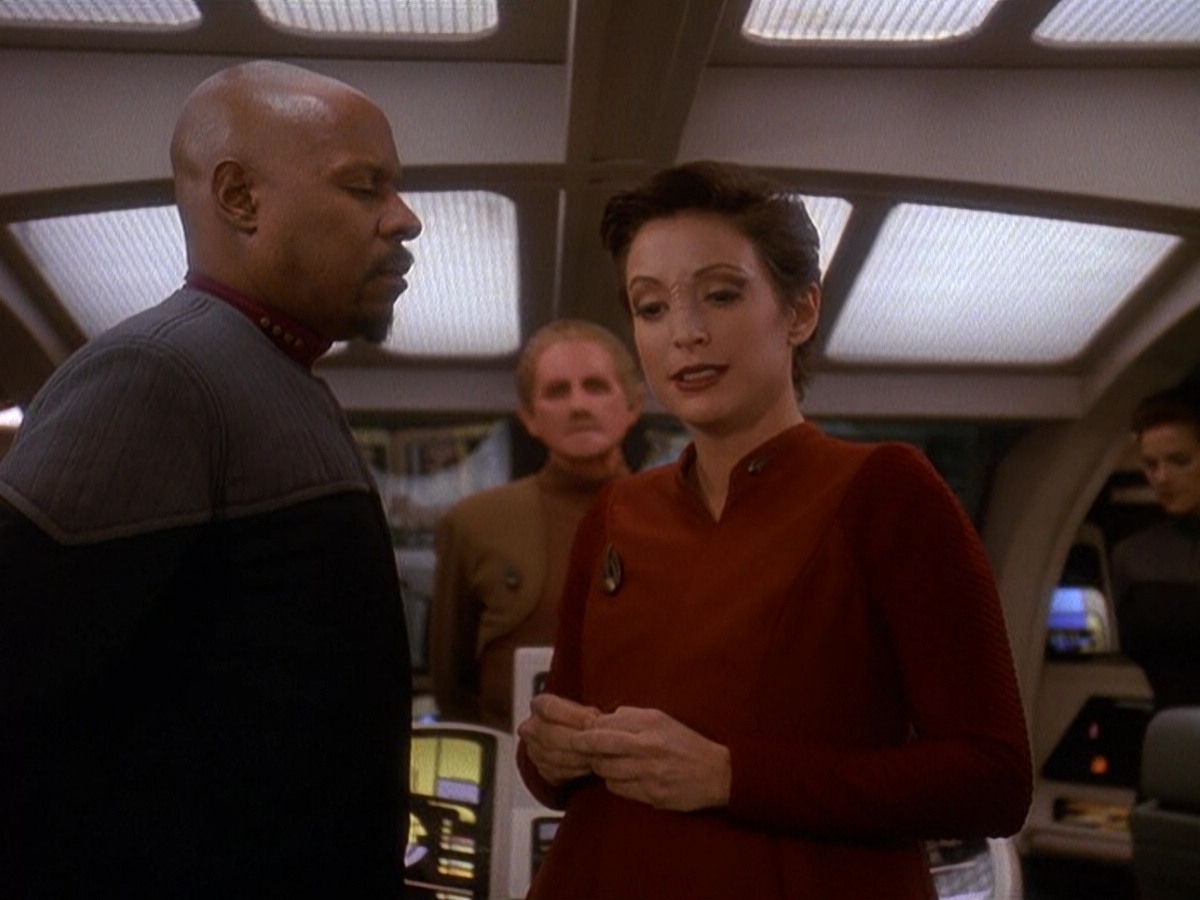 extant_StarTrek_DS9_5x11-TheDarknessAndTheLight_01171.jpg