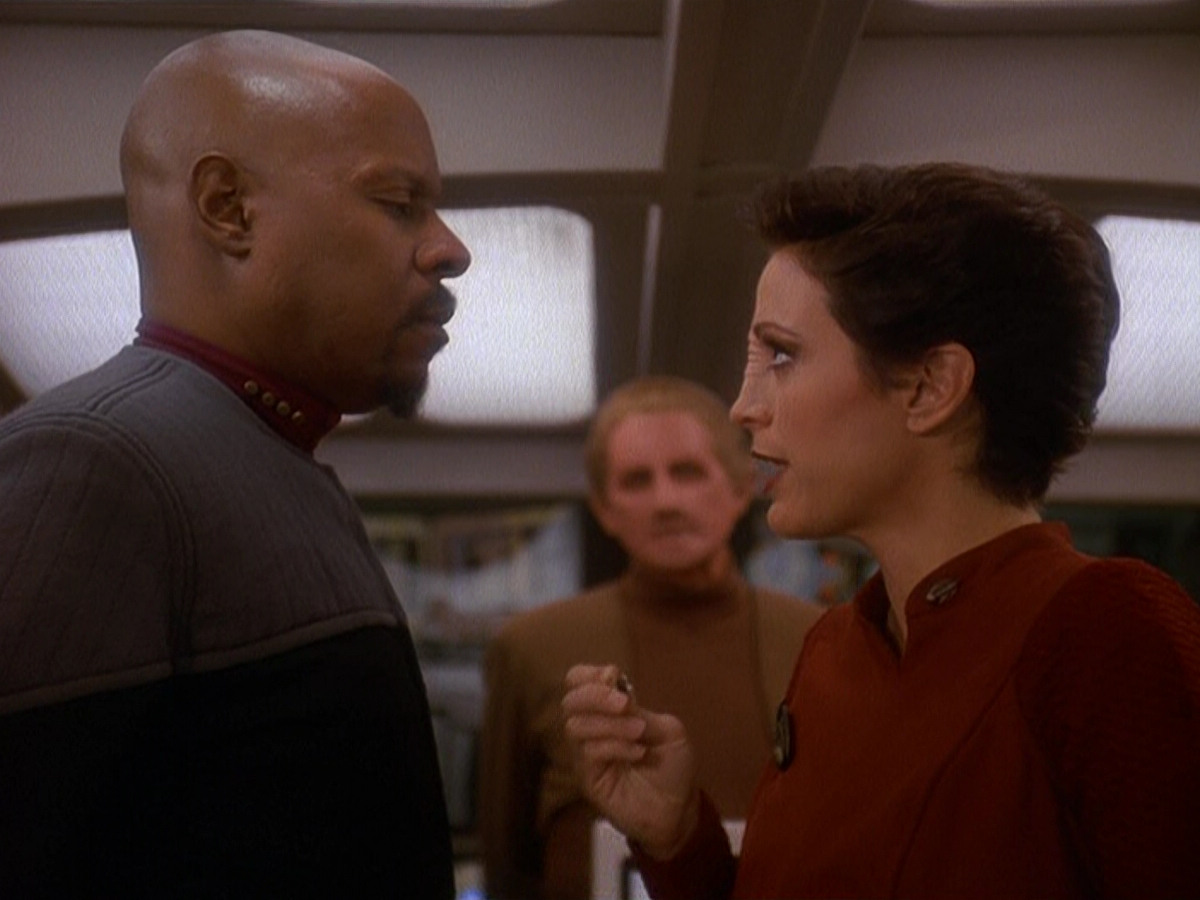 extant_StarTrek_DS9_5x11-TheDarknessAndTheLight_01186.jpg