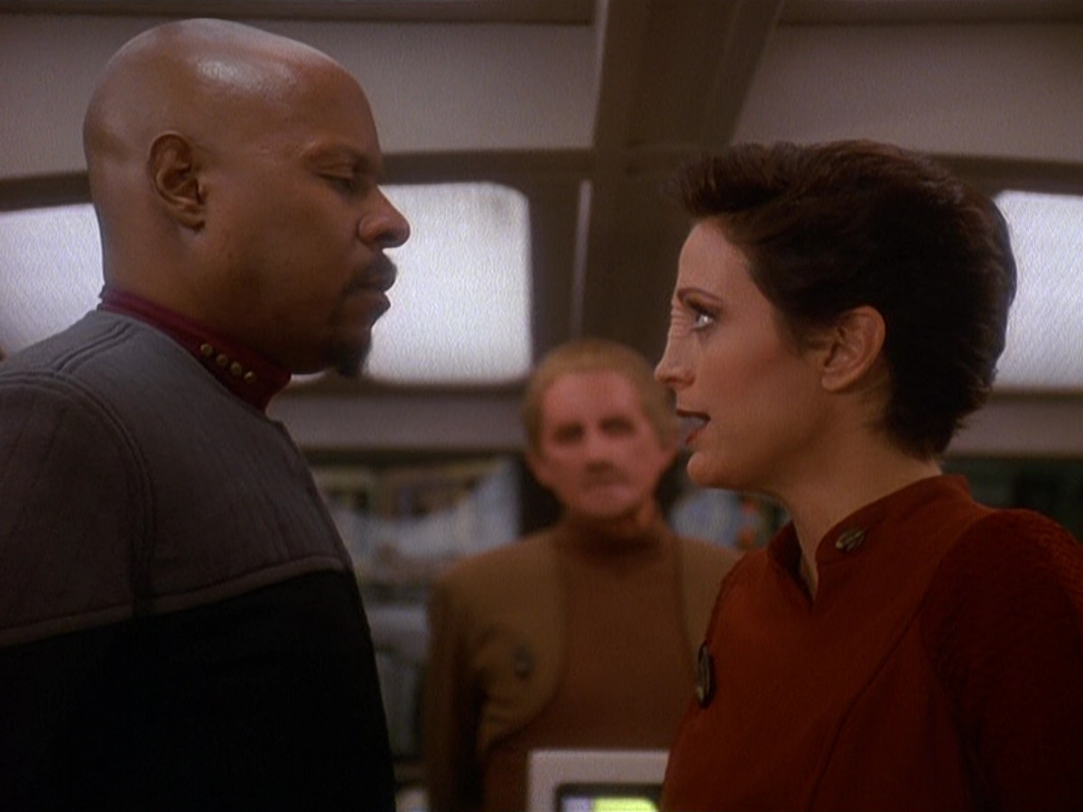 extant_StarTrek_DS9_5x11-TheDarknessAndTheLight_01187.jpg