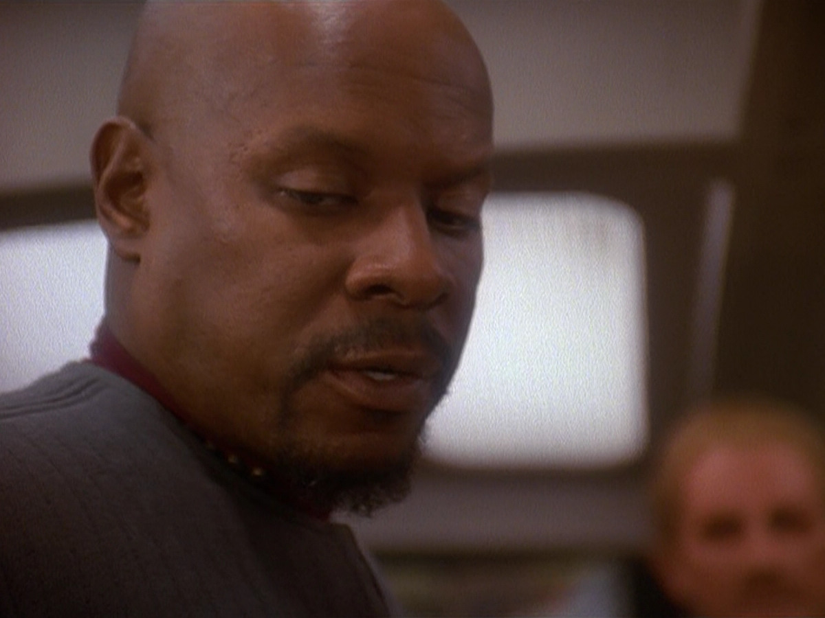 extant_StarTrek_DS9_5x11-TheDarknessAndTheLight_01210.jpg